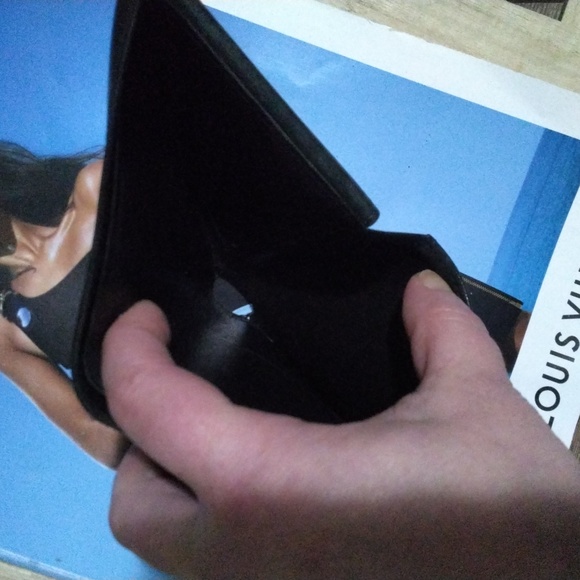 LOUIS VUITTON: "2005"; PORTEFEUILLE MARCO BIFOLD NOMADE LEATHER WALLET, #AR0065. - Picture 5 of 12